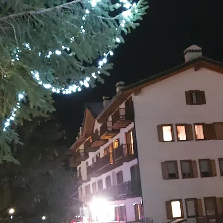 Trilocale Belvedere Ad Uso Turistico - Vda - - Cir 0068